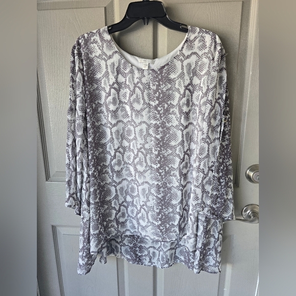 Cato Snake Print Blouse Women 22/24W Plus Gray Slit Open Long Sleeve Flowy Lined - Picture 2 of 14